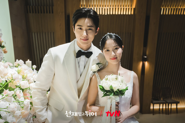 <b>변우석 김혜윤</b> 사귀나 측근이 본 열애설의 진실 프로필 나이