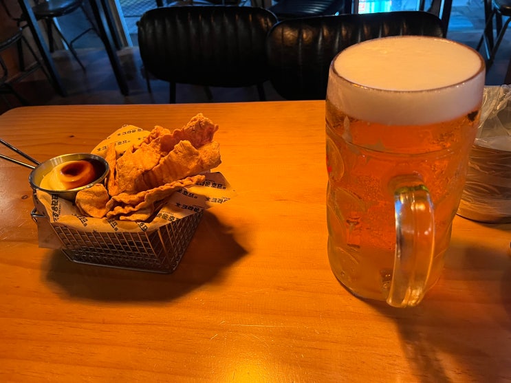  잠들기 전 맥주 한 잔 / 카페에서 수박을 / 습기 제거 / 오창화짬뽕 / 멘야마쯔리 /