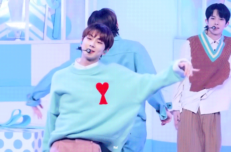 엔하이픈 성훈 '드렁크 데이즈드 + 낫포세일 + 모아니면도' 박성훈 입덕직캠 페이스캠 보정 움짤 엔하이픈 성훈 '드렁크 데이즈드 + 낫포세일 + 모아니면도' 박성훈 입덕직캠 페이스캠 보정 움짤