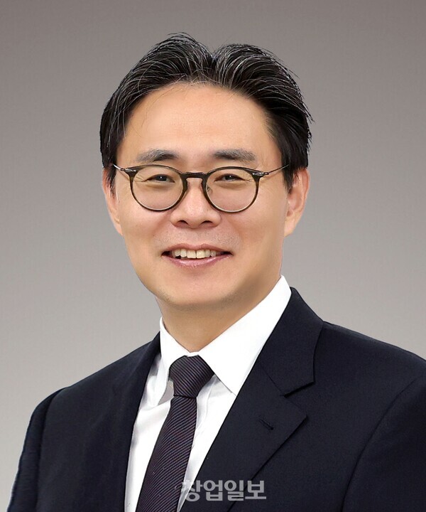<b>강민수</b> 5.18 폄훼 논란...... 찬양...<b>국세청장</b> 지명 철회해야"