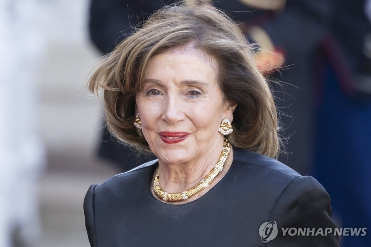 [<b>버팀목</b> 펠로시·모금도운 <b>클루니</b>까지…'<b>바이든</b>사퇴론' 다시... 