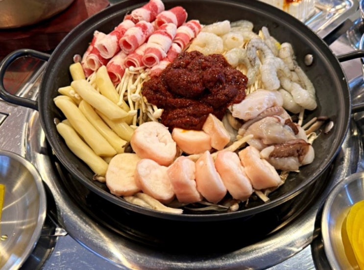  77년생말고도 남녀노소 다 만족하는 불광역맛집 77년생곱도리전골식당
