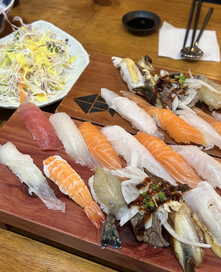 [학동역스시 - 우제홍초밥] 학동역 스시 맛집 사시미부터 스시까지 총집합