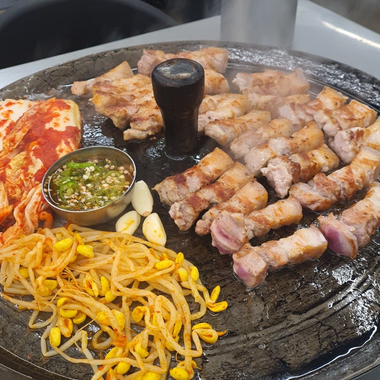  목구멍 솥뚜껑 삼겹살 노랑통닭 삼계탕 복날 초복음식