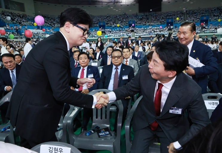 원희룡-<b>한동훈 당권경쟁</b> ‘이전투구’ 양상