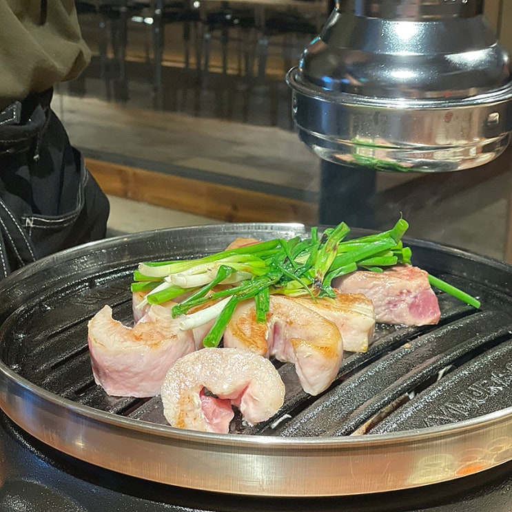  창원가로수길고기집 고단수 창원용호점:힙한 분위기,친절함