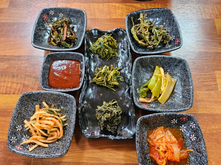  포천맛집, 라싸cc맛집 옹기골만찬 후기: 넓고 맛있는 쌈밥