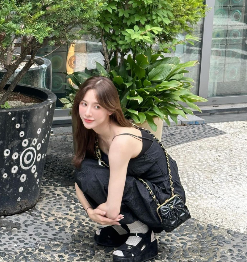 【透け感×異素材◎】CHANEL ニットブーツ 透かし編みニット TOPS[品番：MKSW0038428]｜GYDA（ジェイダ）の
