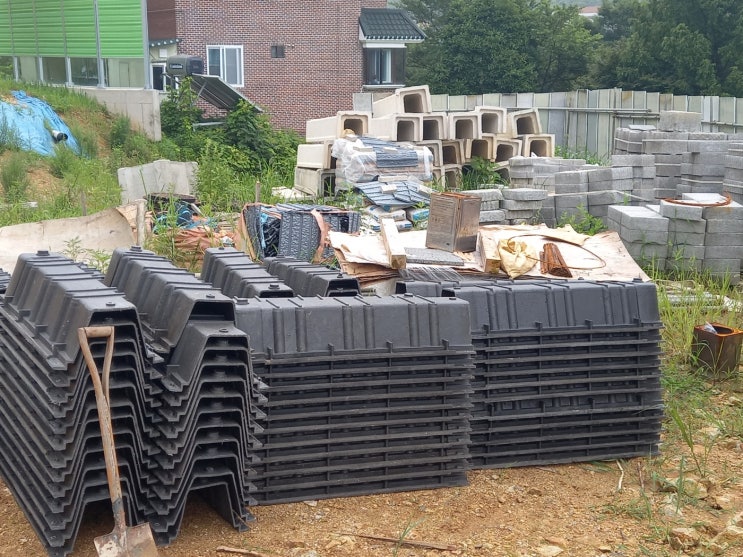  PE배수로, 간단한 배수로 작업을 위한 경제적인 제품 / 용인시 처인구 운동시설 신축공사 현장납품