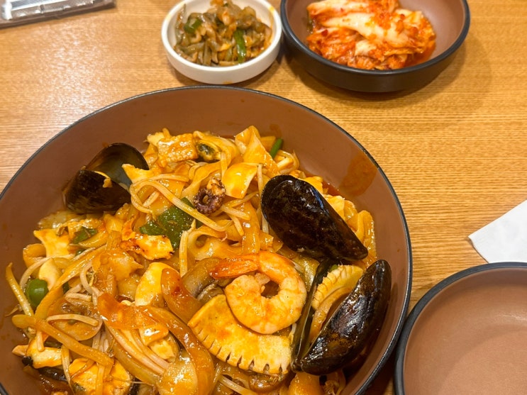  명동 맛집 란주칼면 | 도삭면 메뉴 웨이팅 또간집