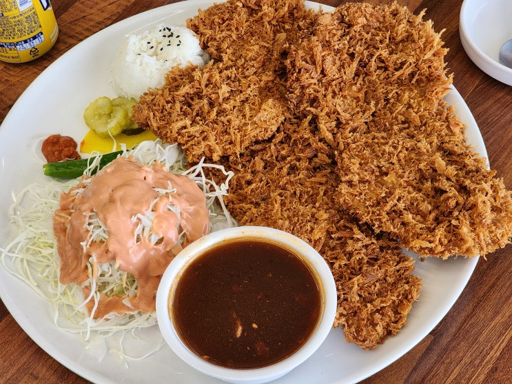  안산 대부도 왕돈까스 줄 서는 맛집 ::김앤김돈까스::  어르신들 입맛 사로잡은 ::대부옥수수찐빵::