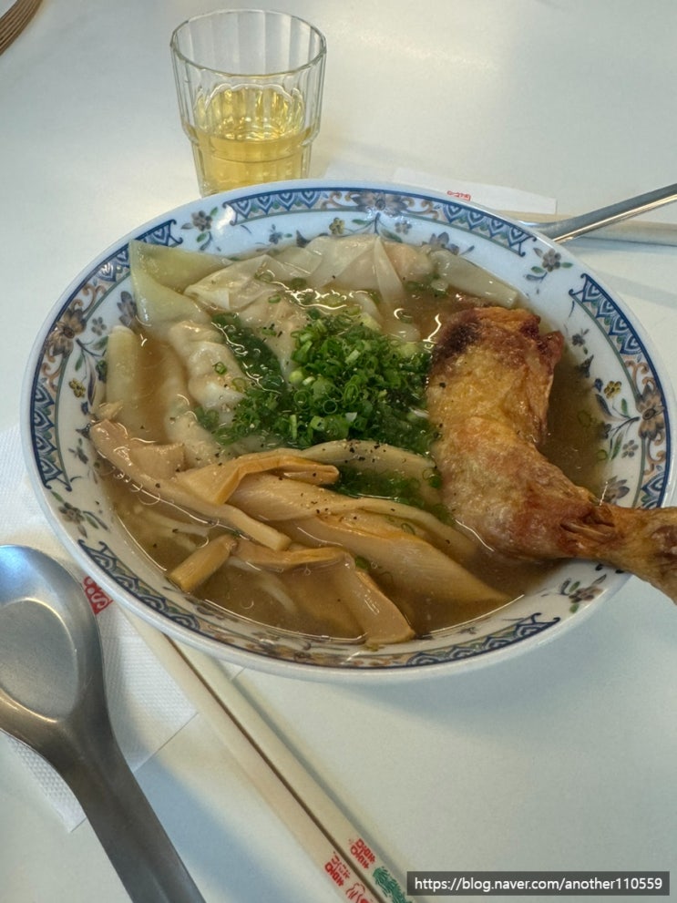  신사동 가로수길 맛집 모던 아시안 누들 서비스