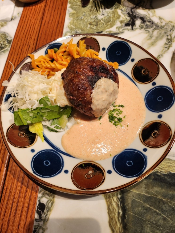  하우스오브신세계 맛집 | 강남 신세계 오픈런 웨이팅 미도한우함박