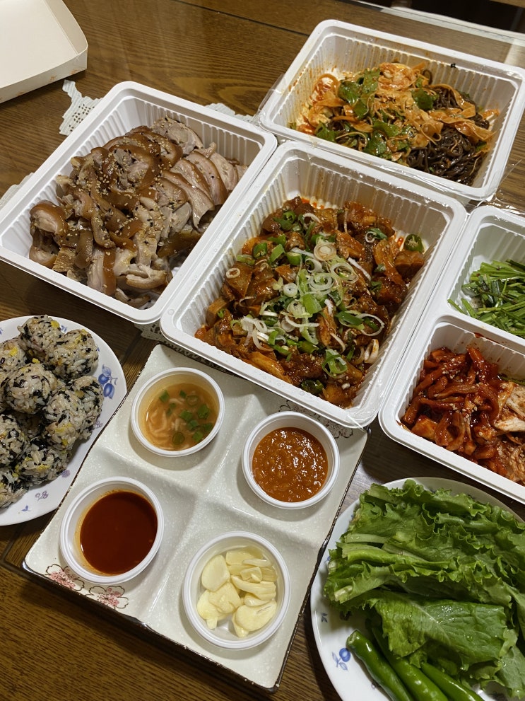  전주 만족 식어도 맛있는 족발 전주 서신동 맛집 다녀왔어요 족발 매운족발 반반 대사이즈