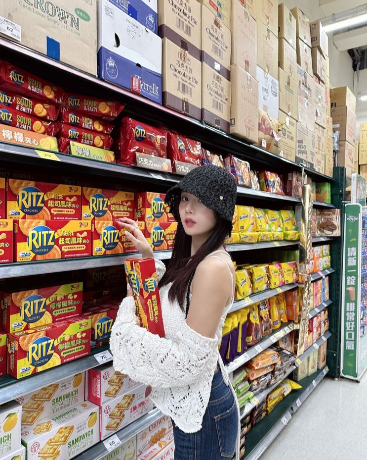 '워터밤 여신' 권은비, 대만에서도 핫한 의상으로 여신 미모 뽐내 '워터밤 여신' 권은비, 대만에서도 핫한 의상으로 여신 미모 뽐내