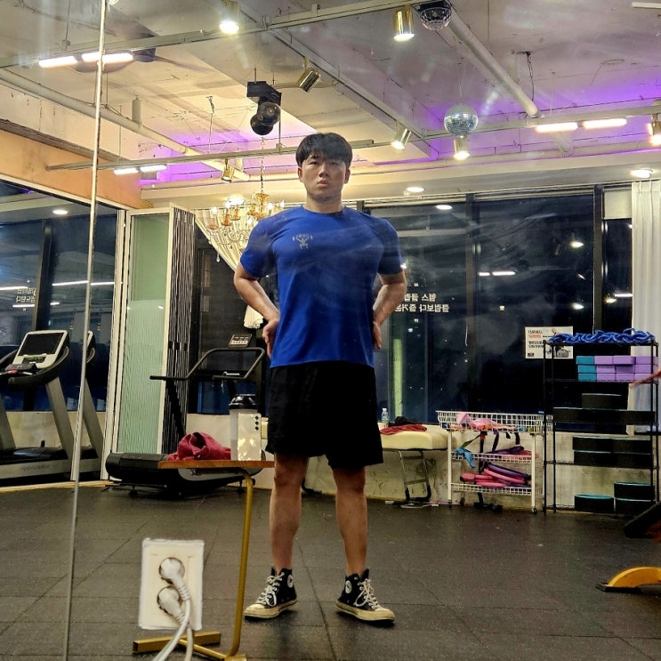 머슬핏 상체 와이셔츠 슈트핏 코디 만드는 240712 운동 머슬핏 상체 와이셔츠 슈트핏 코디 만드는 240712 운동