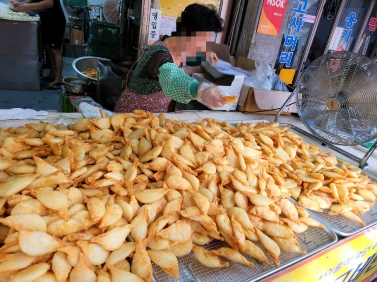 [일상] 청량리 전통시장 마실갔다 떡볶이 재료 사오기_feat 짱구네튀김만두