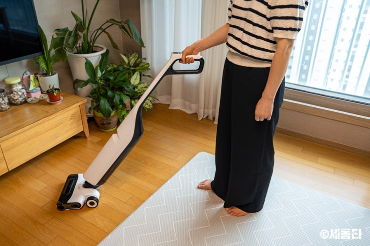  로보락 Roborock Flexi Pro 먼지 청소와 물걸레 청소를 동시에 하는 무선 청소기, 장마철 물걸레 자동세척 자동 건조