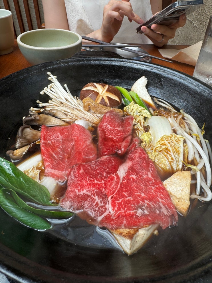  밀포유 인사동점 - 한옥 스끼야끼 종로맛집