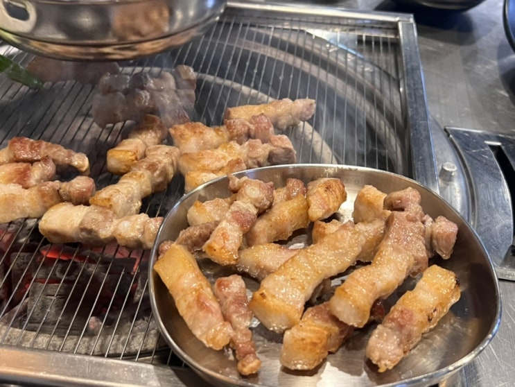  사가정 맛집 숙성 삼겹살 냉면 된장찌개 추천 고기를 품다