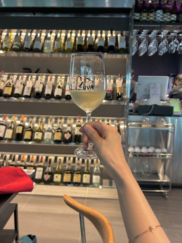  서울숲 맛집 분위기 좋은 가성비와인바 우바 성수 후기