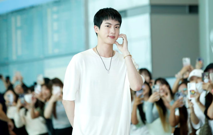  BTS 진 ‘파리올림픽’ 성화 봉송 뜻 루브르박물관 시간 일정 출국 공항 사진 짤 정보 총정리_영어공부