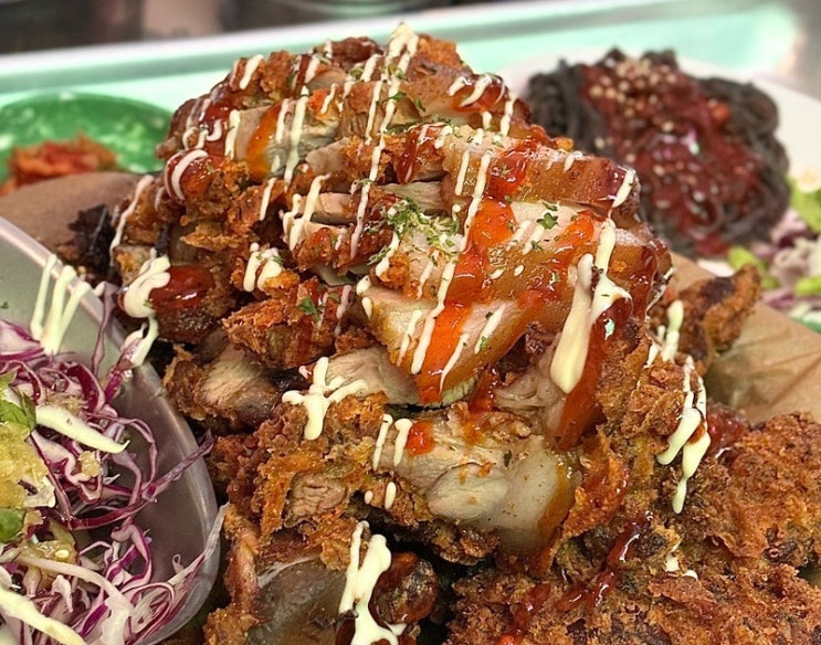  홍대 맛집 연남족발1987 | 푸짐한 튀김 족발 한상!