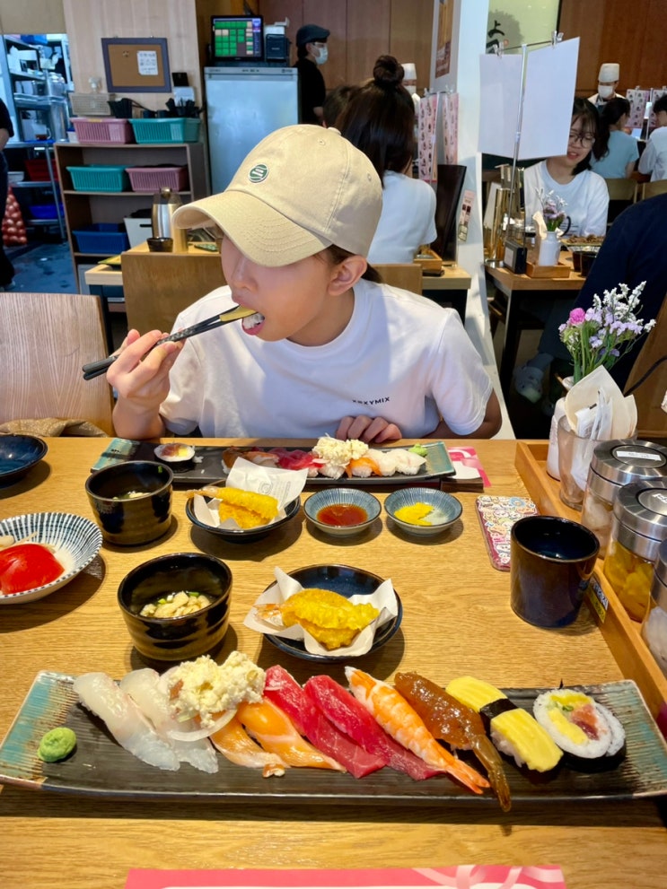 주말에는 웨이팅이 기본 가성비 좋은 신부동 상무초밥 / 천안식후감