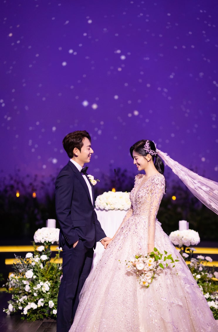 <b>아나운서</b> <b>이휘준</b>& 기자 김아영 님의 드레스가든 본식스냅