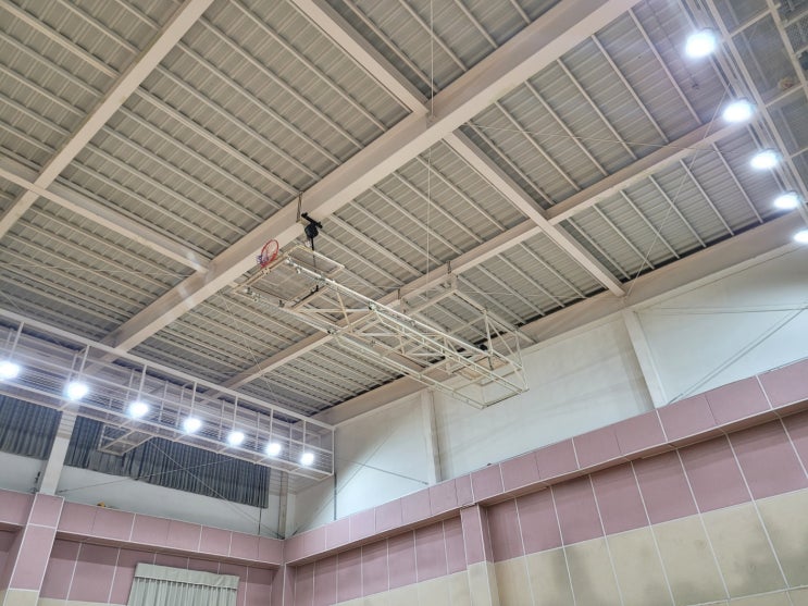  [날개스포츠] 청주성화중학교 천정조하식농구대 수리, 천장조하식농구대 수리 작업