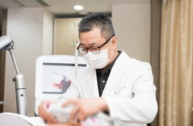  봉천역남자얼굴제모, 여름휴가철 더 깔끔한 얼굴을 원한다면 신풍역인근피부과에서