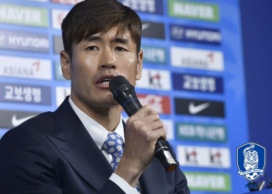 시민단체 <b>정몽규</b> 고발, 국가대표팀 코치 임명을 둘러싼 논란