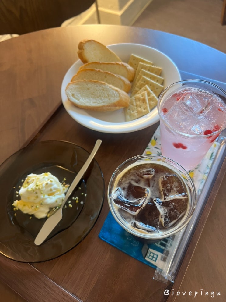  아늑한 분위기가 좋은 디저트 맛집 인천 석남동 카페 크롬