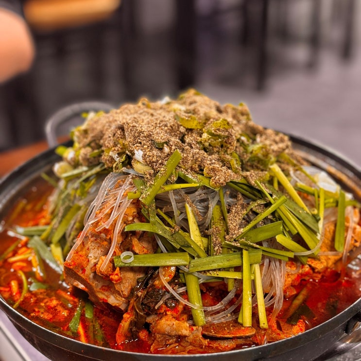  춘천 아침식사 맛집, 해장 필수 코스 뼈해장국 짱맛 명동 소양강 다슬기