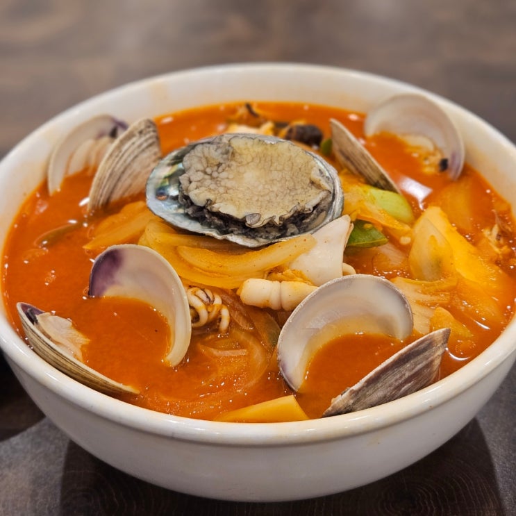  부산 남포동 해물 가득한 중식 맛집 자갈치해물짬뽕