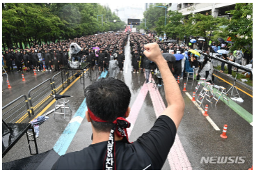 <b>삼성전자 노조</b>가 파업에 나선 이유