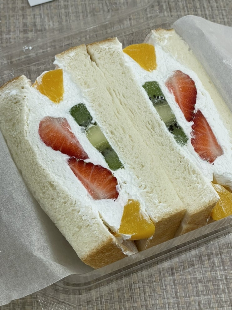  후쿠오카 무츠카도 카페, 하카타 후르츠산도 맛집!