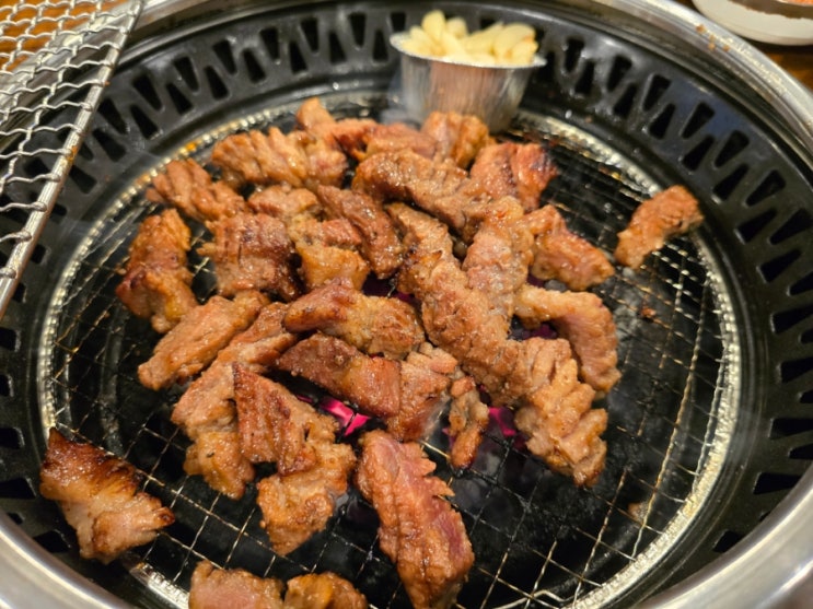  수지구청역 돼지갈비 맛집 소나무가 있는 풍경 수지직영점 키즈 놀이 공간