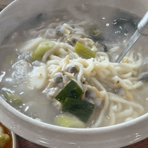  대부도 칼국수 맛집 ‘26호 까치할머니 손칼국수 신관’ 바지락칼국수와 파전 추천