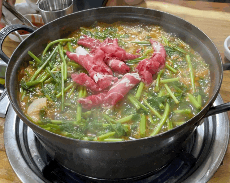  [월산동] 상우칼국수 | 조개 미나리 가득 얼큰한 샤브칼국수 맛집