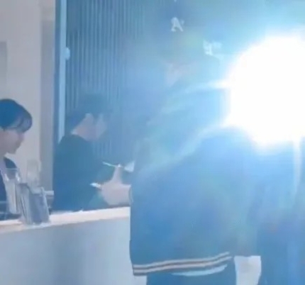 [이슈 분석기] 과잉경호, 황제경호 논란에 대하여