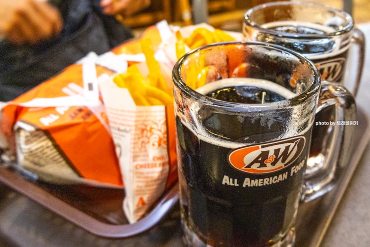  아메리칸 빌리지 맛집 A&W 버거 미국식 버거 루트비어 후기