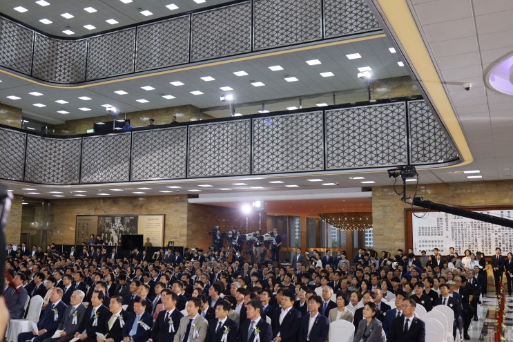 제76주년 <b>제헌절 경축식</b> 참석 (광주 서구을 <b>국회</b>의원 양부남)