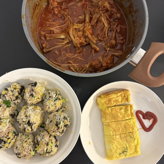  닭발엔 계란말이!