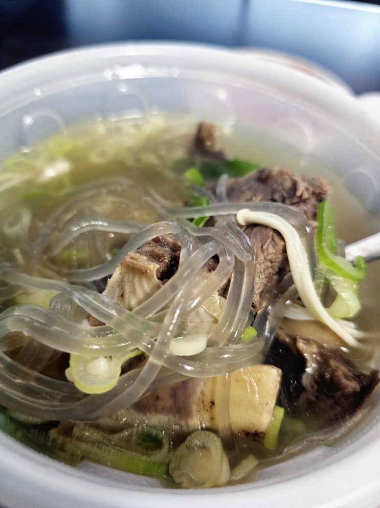  진사골곰탕&얼큰육개장 구미점 - 왕갈비탕