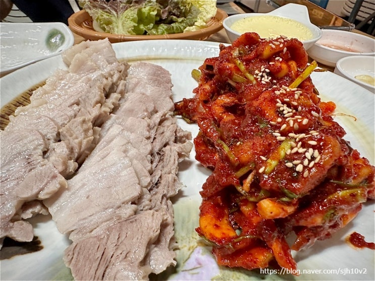  영등포 오징어 보쌈 맛집 삼해집 영등포점 감자탕 서비스