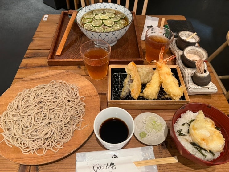  일본 오사카 난바파크스 식당가 튀김,소바 맛집 시노부안