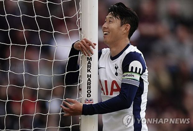 <b>손흥민</b> 또 '원톱' 쓰다니…친선경기 전반 <b>45분</b> 출전→<b>토트넘</b>... 