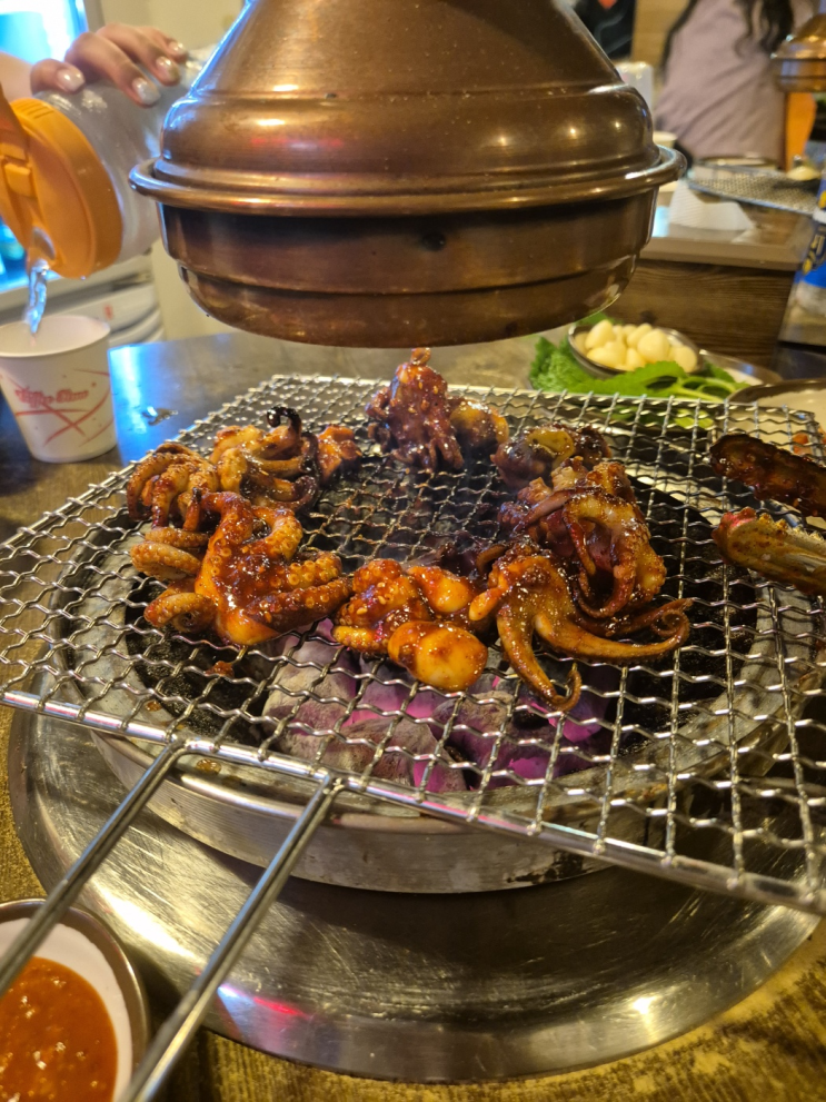  [서초구 서초동] 황재벌 본점 (불향 가득 숯불 쭈꾸미와 닭발, 인위적인 불향이라도 좋아)