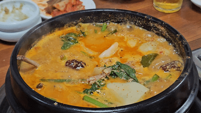  여름철 몸보신으로 추천하는 가족식사 모임 회식장소 “금관” 제주시 오리고기 로컬맛집